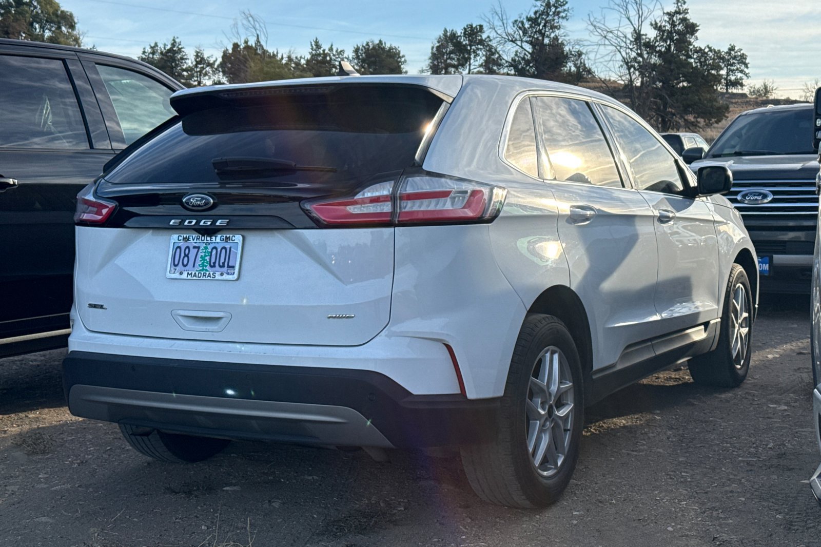 Used 2023 Ford Edge SEL AWD/4WD image 4
