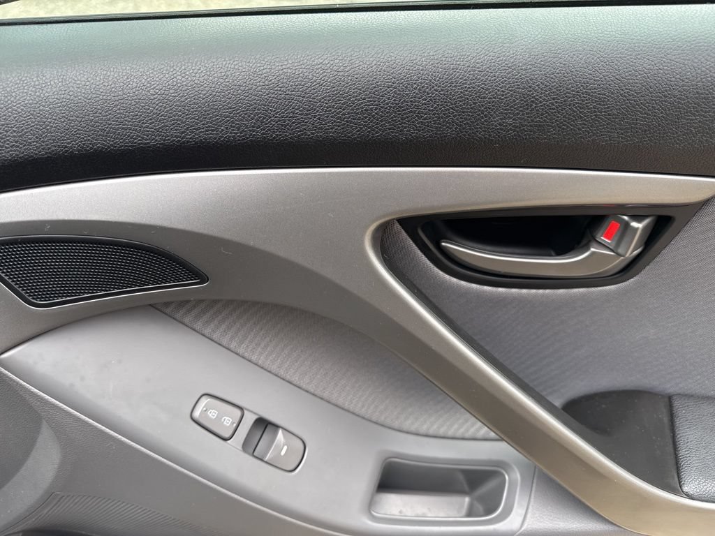 Used 2013 Hyundai Elantra GLS w/ Preferred Pkg FWD image 19
