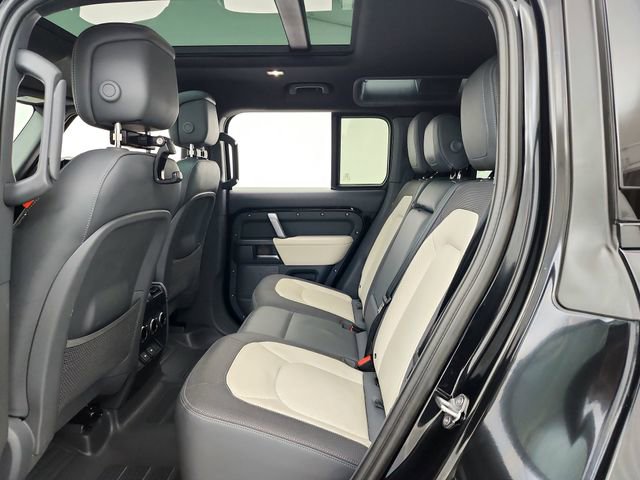 Certified 2023 Land Rover Defender 110 X-Dynamic SE image 30
