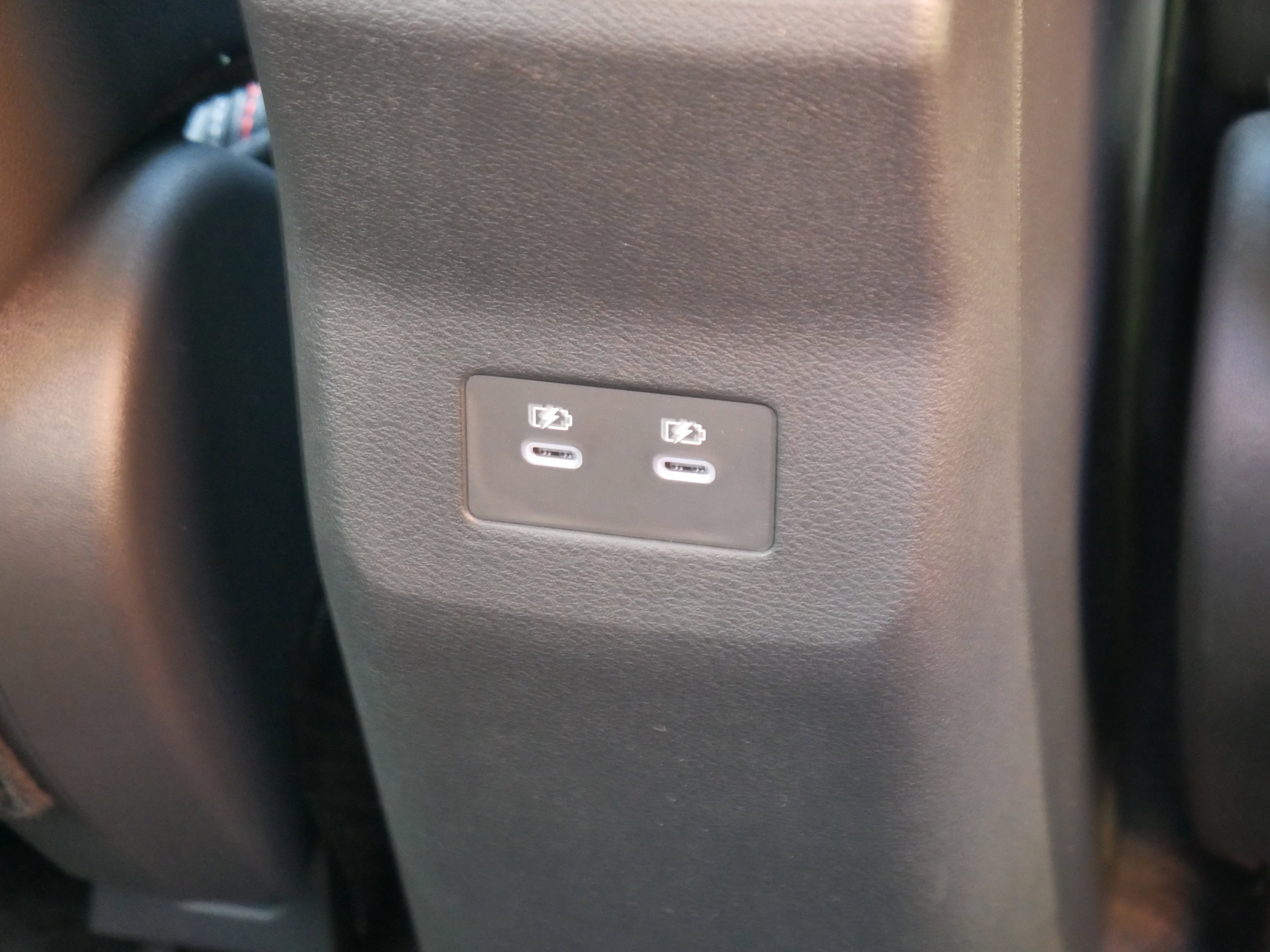 New 2026 Nissan Kicks SR w/ Cold Weather Package image 27