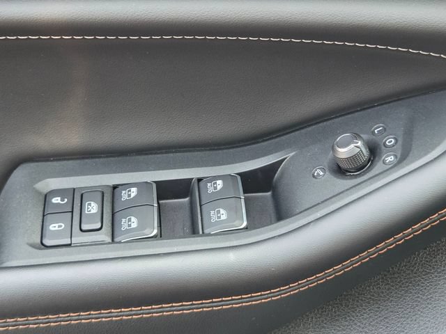 Used 2025 Jeep Grand Cherokee Overland w/ Luxury Tech Group IV AWD/4WD image 27