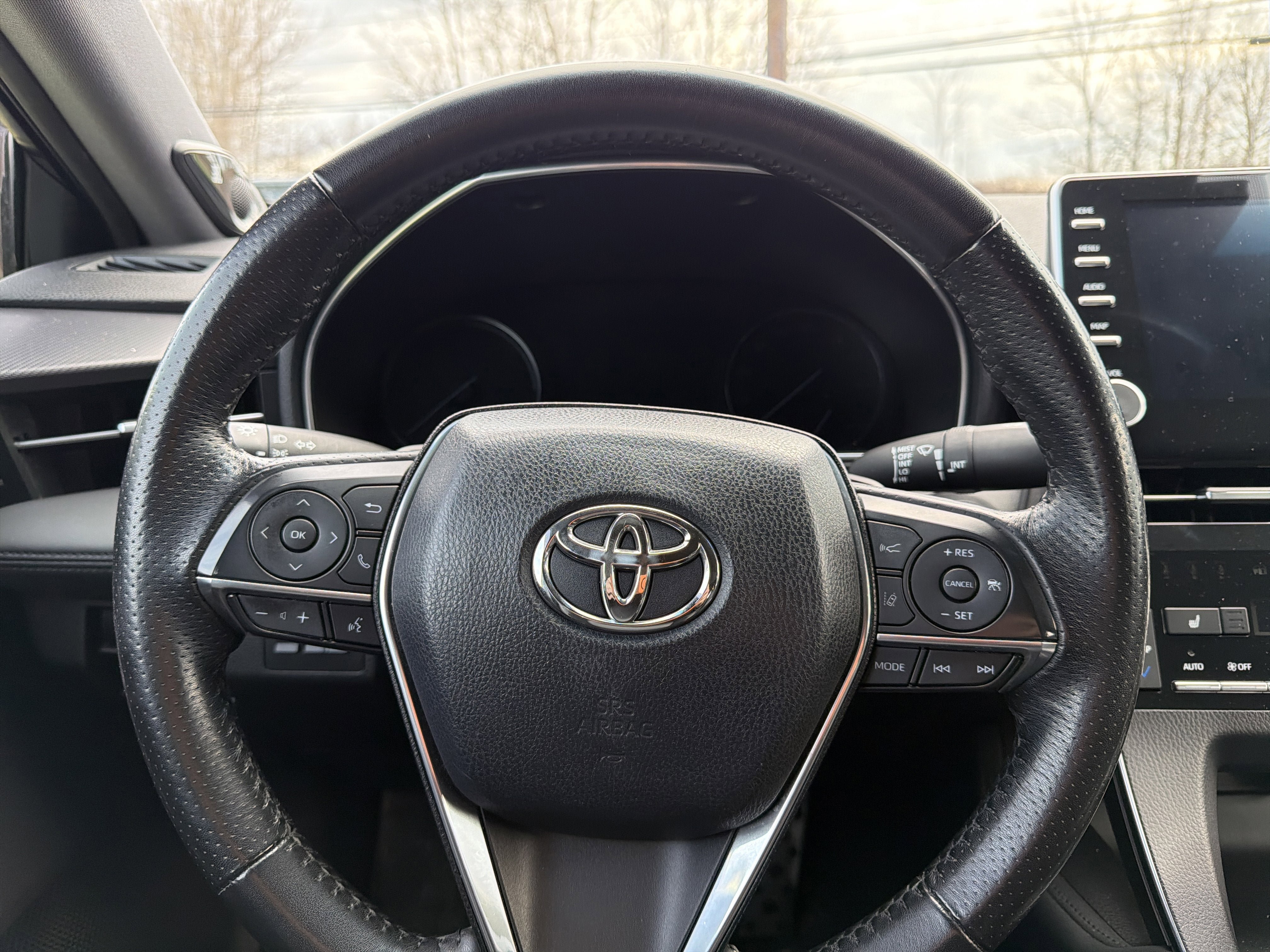 Used 2019 Toyota Avalon XSE w/ All Weather Liner Package FWD image 12
