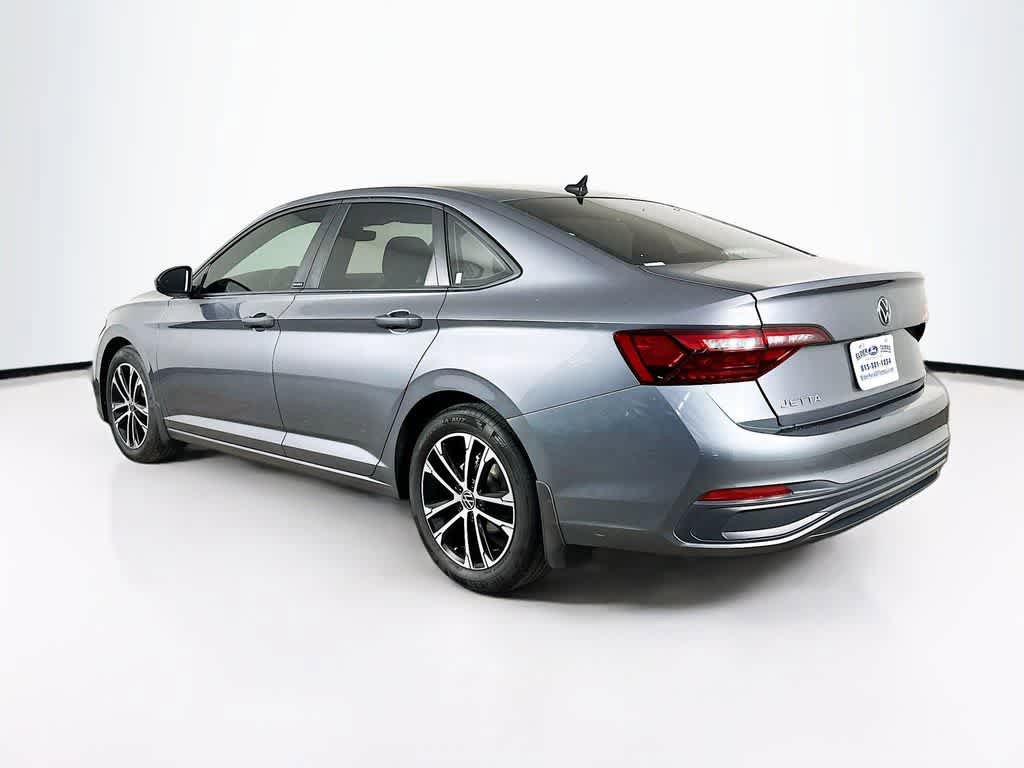 Used 2024 Volkswagen Jetta Sport FWD image 4