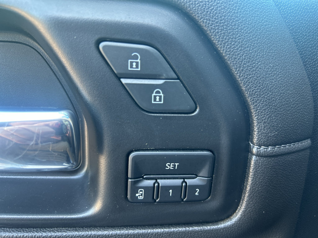 Used 2022 Chevrolet Silverado 2500 High Country w/ Z71 Off-Road Package image 23