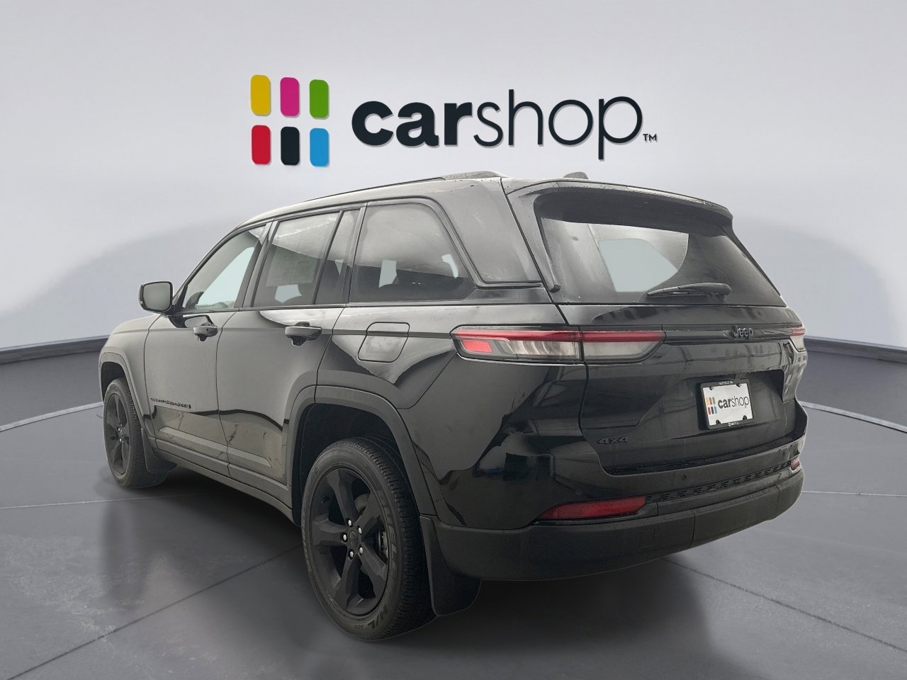 Used 2023 Jeep Grand Cherokee Altitude image 3