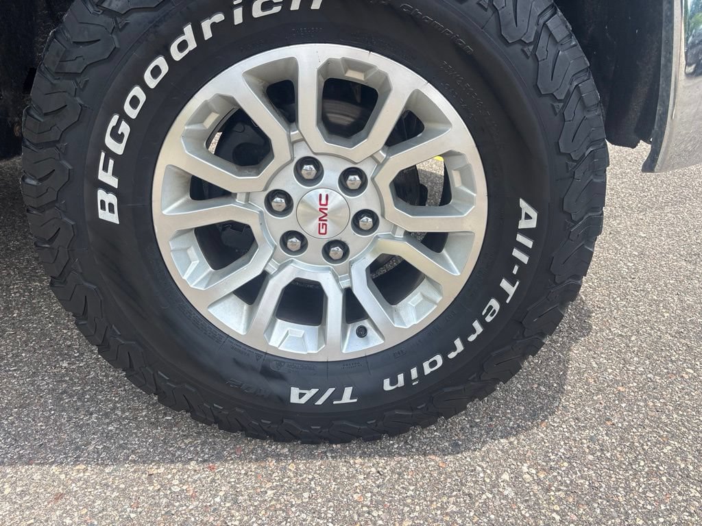 Used 2015 GMC Sierra 1500 SLE w/ SLE Value Package AWD/4WD image 4