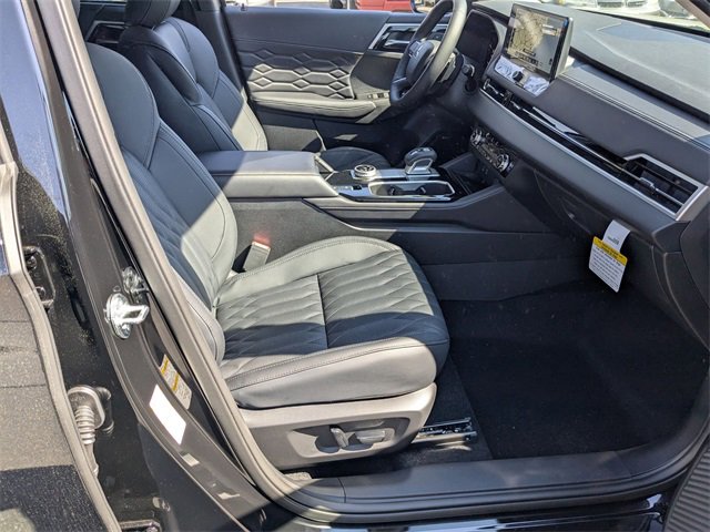 New 2025 Mitsubishi Outlander SEL image 41