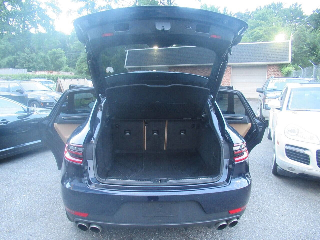 Used 2018 Porsche Macan S image 15