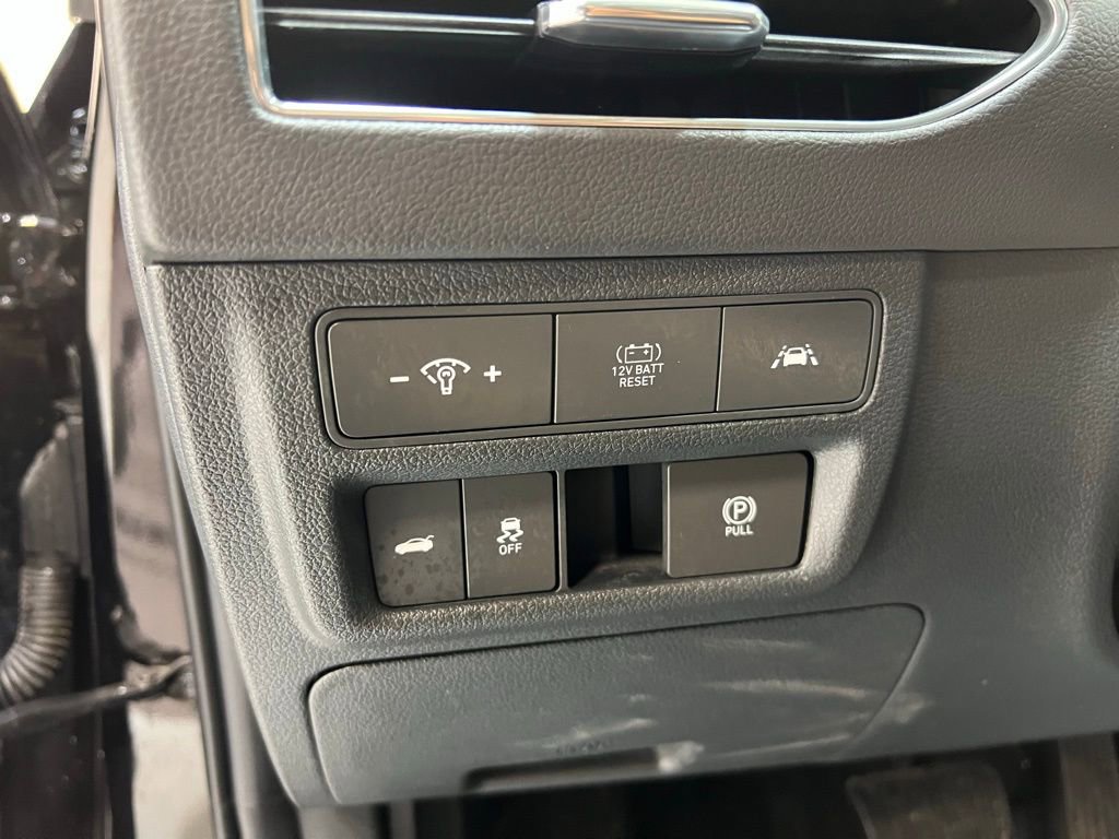Used 2023 Hyundai Sonata Limited image 16