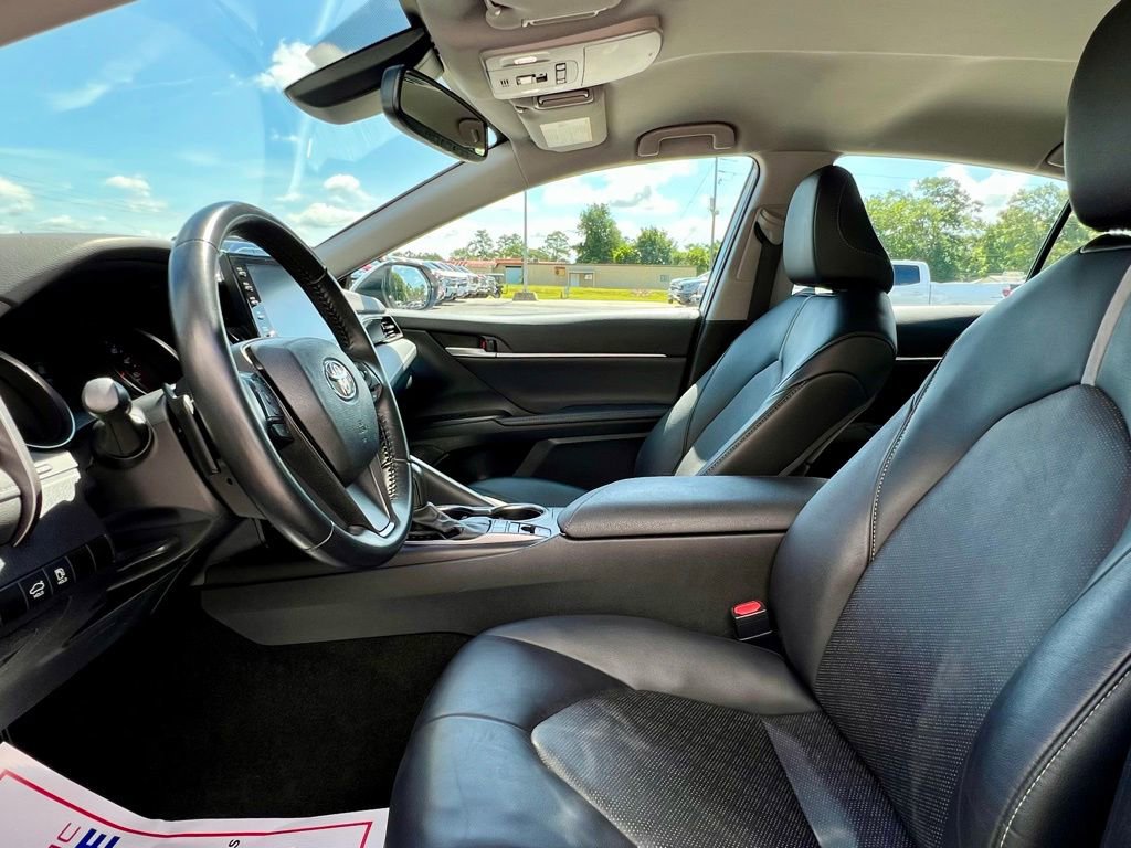 Used 2023 Toyota Camry XSE image 18