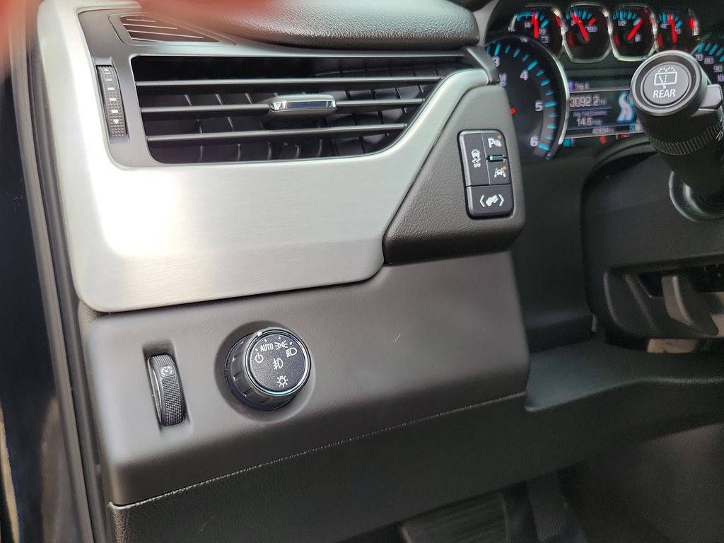 Used 2017 GMC Yukon SLE w/ SLE Value Package RWD image 19
