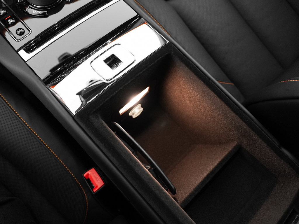 Certified 2024 Rolls-Royce Cullinan AWD/4WD image 24