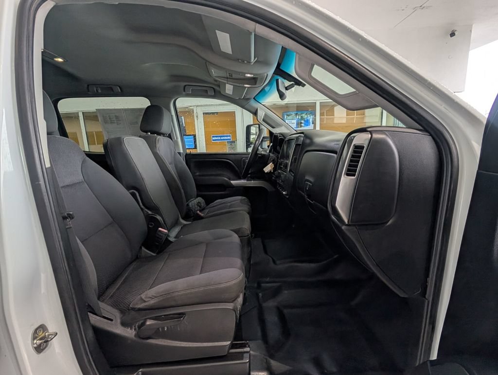 Used 2018 Chevrolet Silverado 3500 LT AWD/4WD image 16