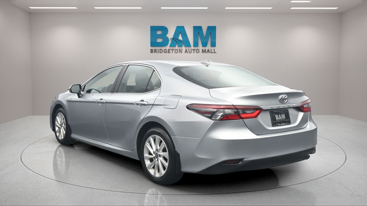 Used 2023 Toyota Camry LE w/ Cold Weather Package FWD image 4