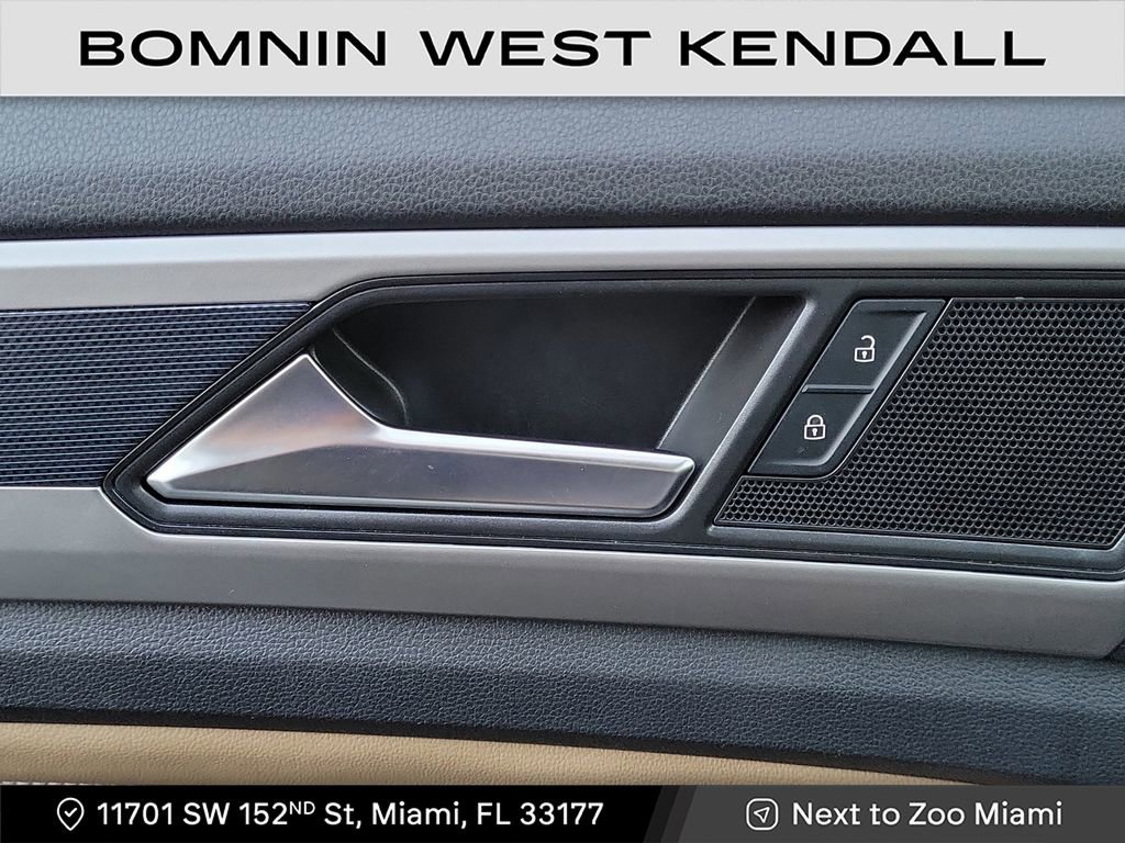 Used 2020 Volkswagen Atlas Cross Sport SEL image 28