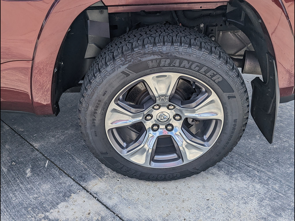 Used 2020 RAM 1500 Laramie AWD/4WD image 16