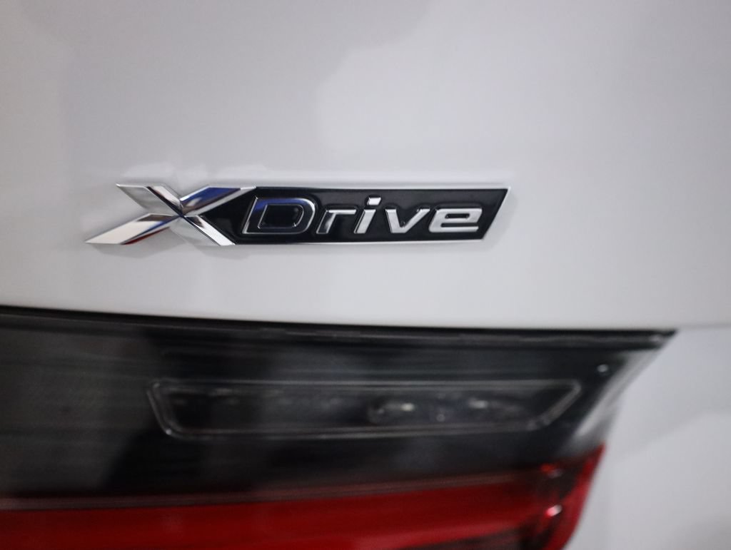 Used 2025 BMW 330i xDrive Sedan w/ Premium Package AWD/4WD image 74