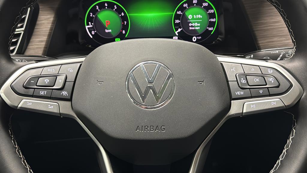 Used 2025 Volkswagen Atlas SEL AWD/4WD image 16