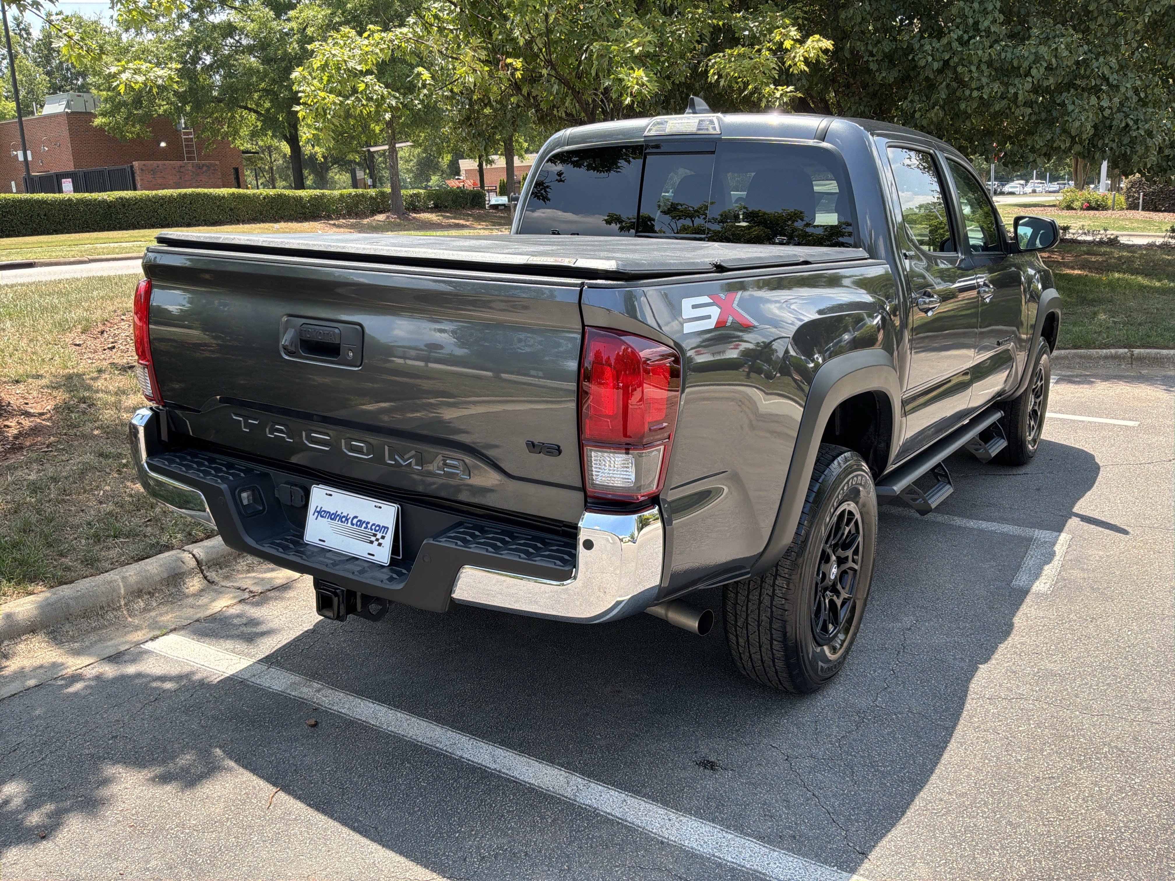 Used 2023 Toyota Tacoma SR5 RWD image 10