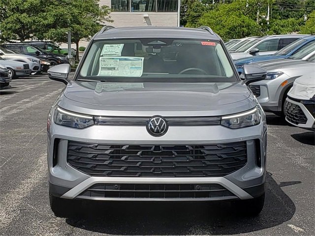 New 2025 Volkswagen Tiguan SE image 5