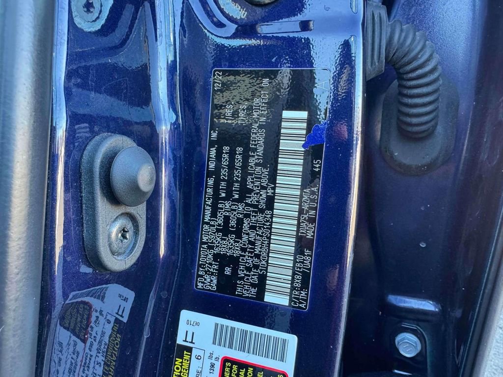 Used 2023 Toyota Highlander XLE image 10