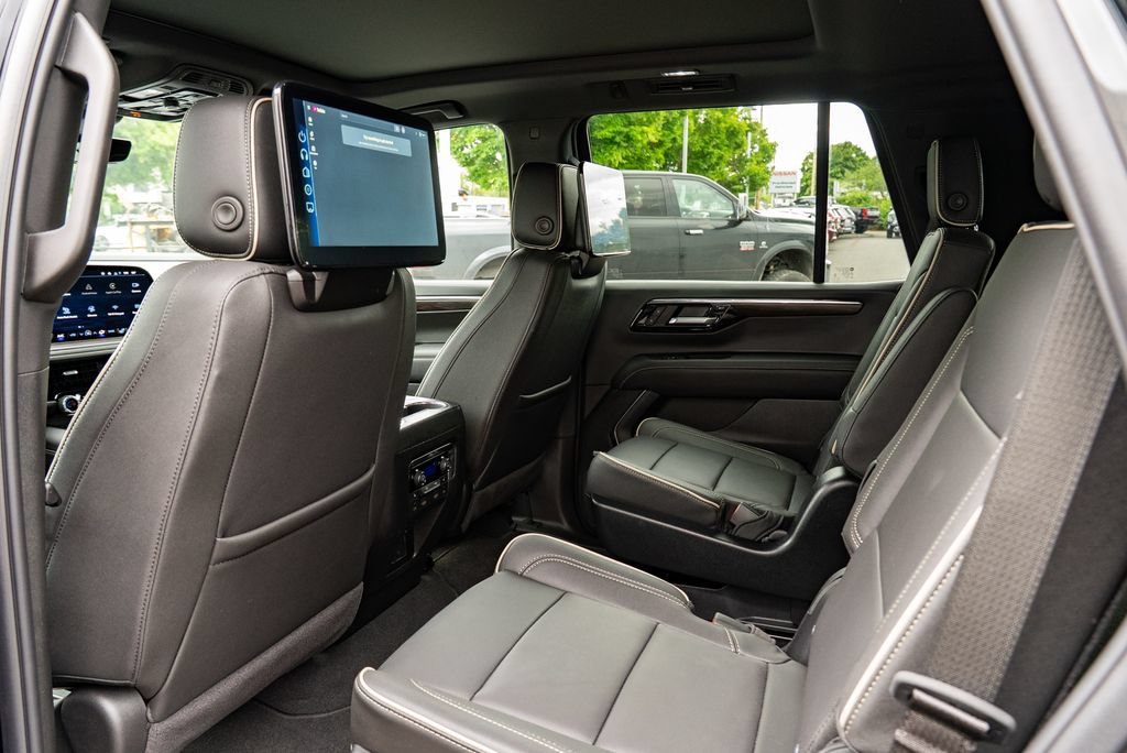 Used 2026 Chevrolet Tahoe Premier AWD/4WD image 26