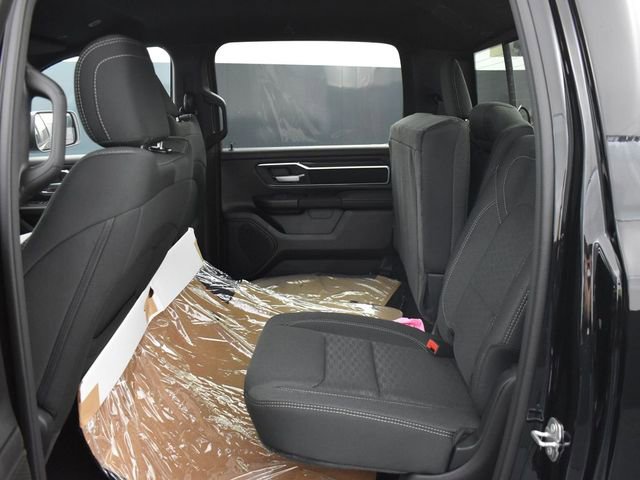 New 2026 RAM 1500 4x4 Crew Cab image 30