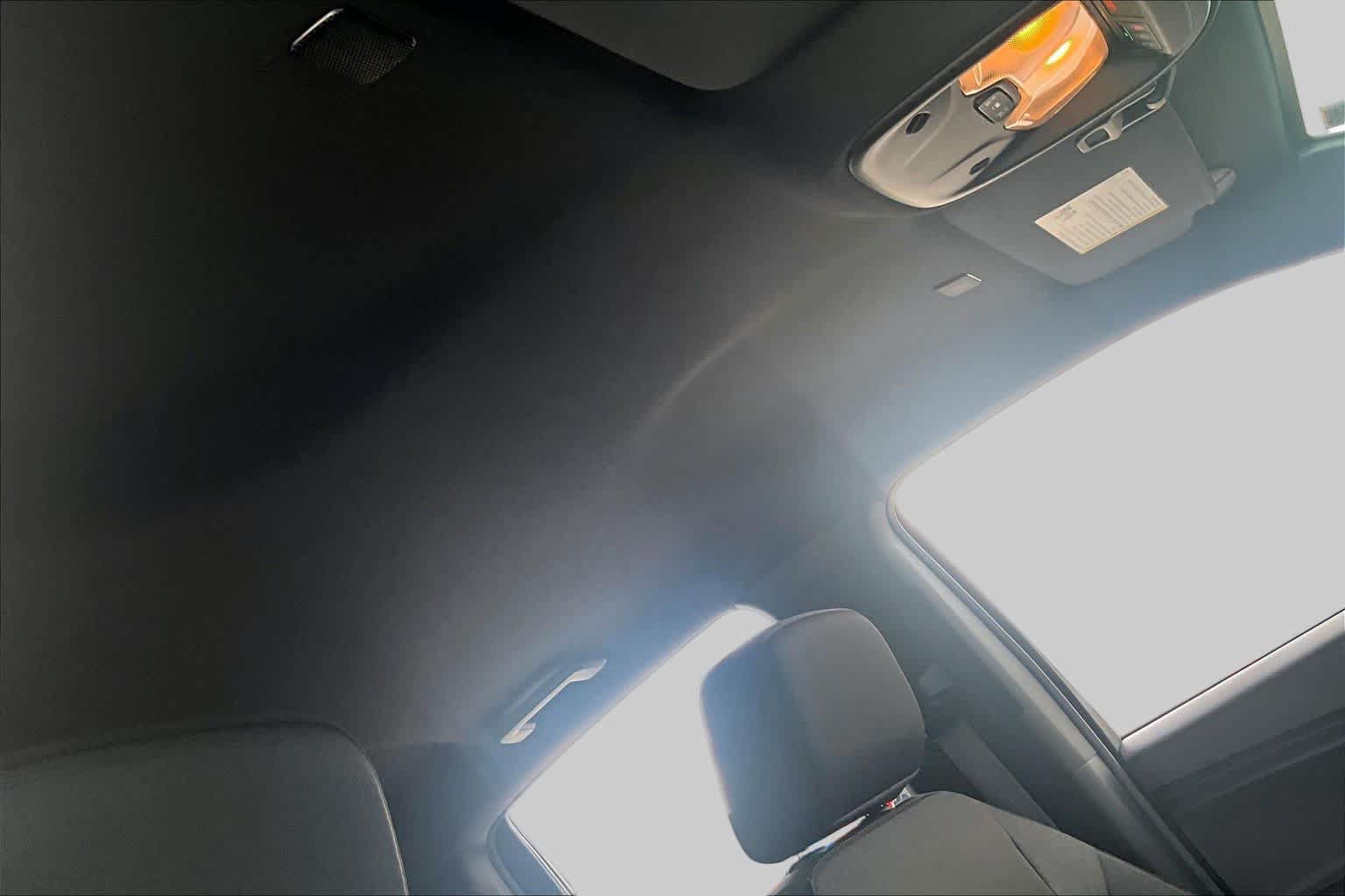 Used 2025 Chevrolet Colorado Trail Boss AWD/4WD image 13