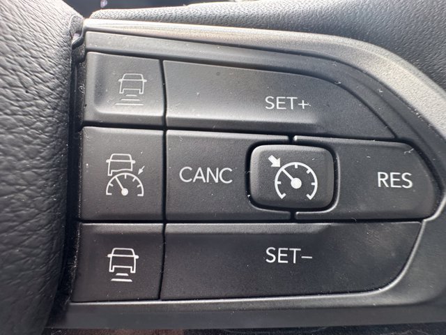 Used 2023 Jeep Grand Cherokee Altitude AWD/4WD image 22