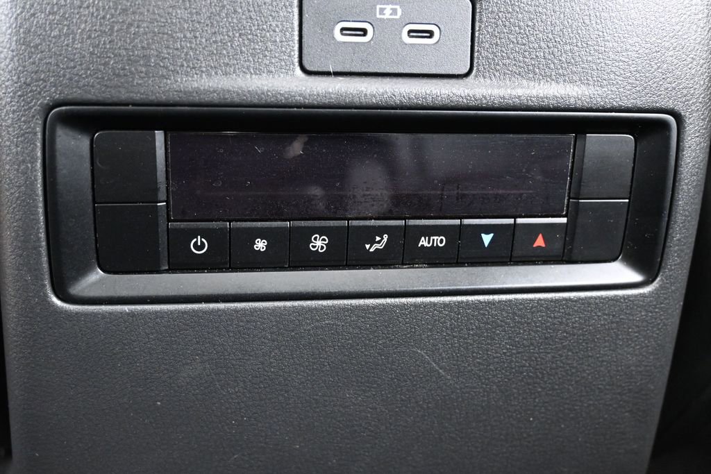 Used 2024 MAZDA CX-90 3.3 Turbo w/ Premium Package image 37