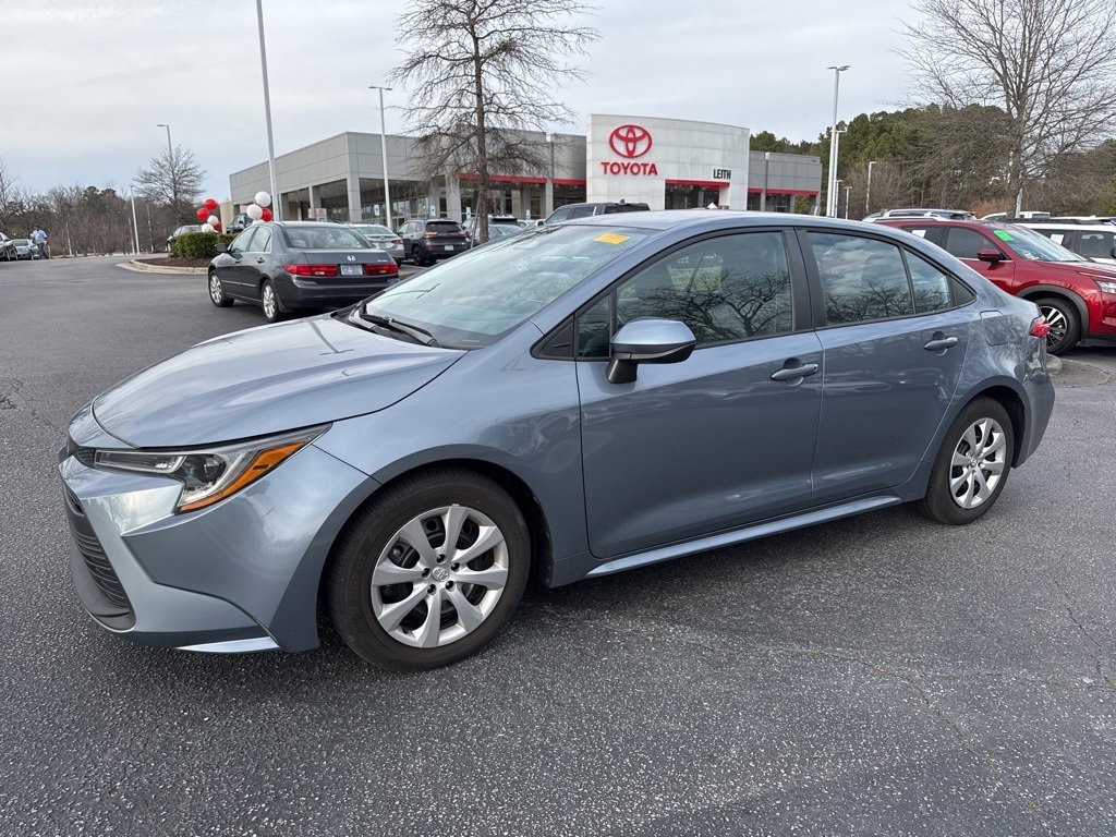 Used 2023 Toyota Corolla LE image 1