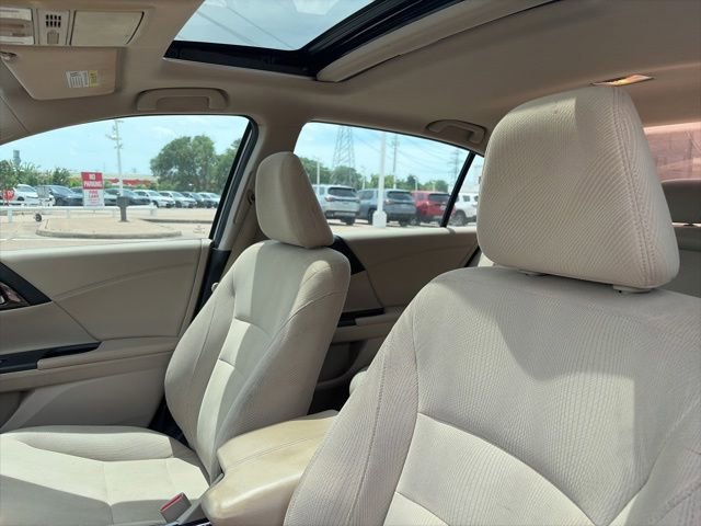 Used 2017 Honda Accord EX image 10