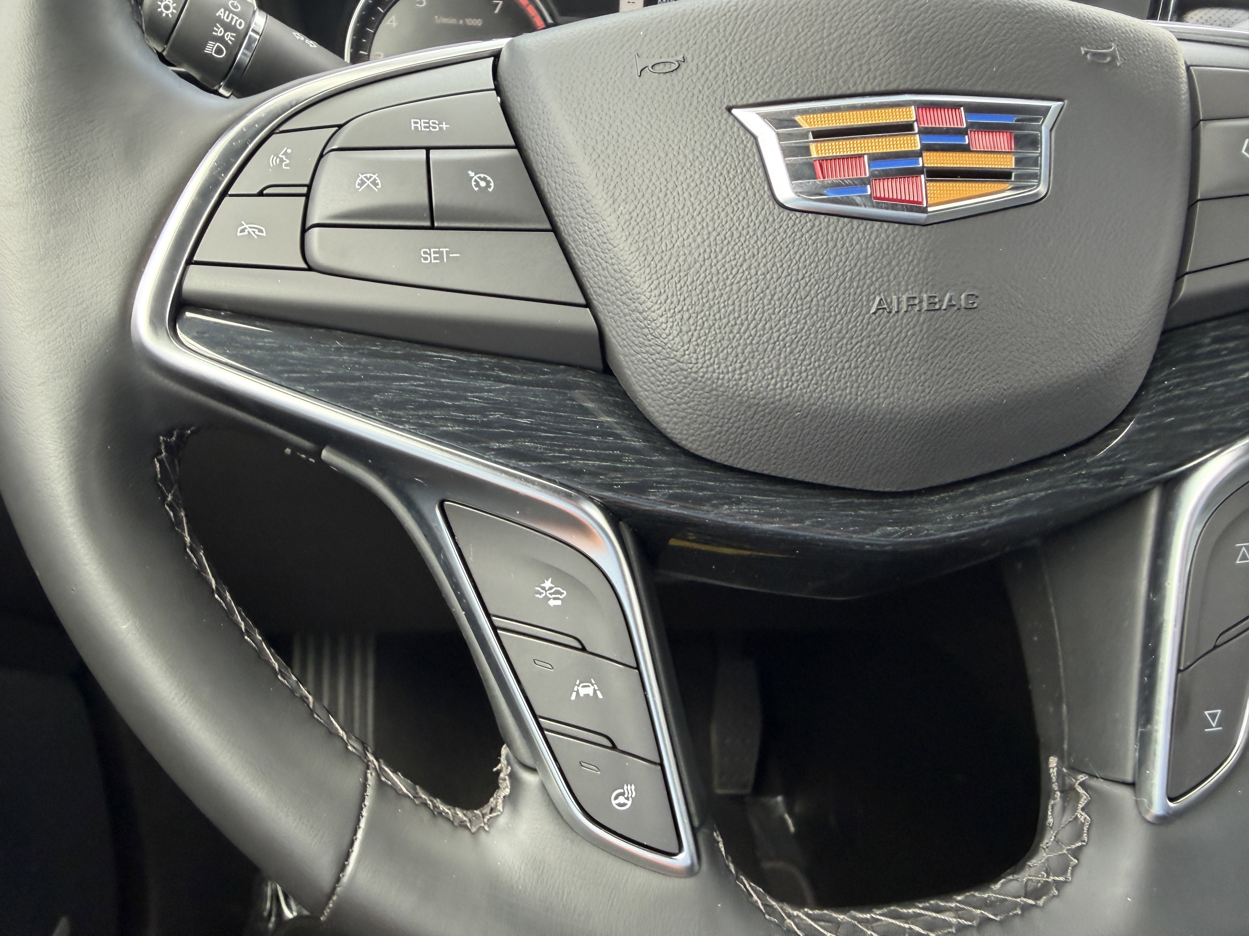 Certified 2025 Cadillac XT5 Premium Luxury AWD/4WD image 27