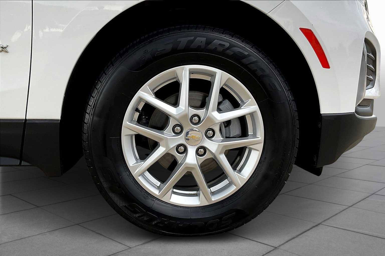 Used 2024 Chevrolet Equinox LT image 19