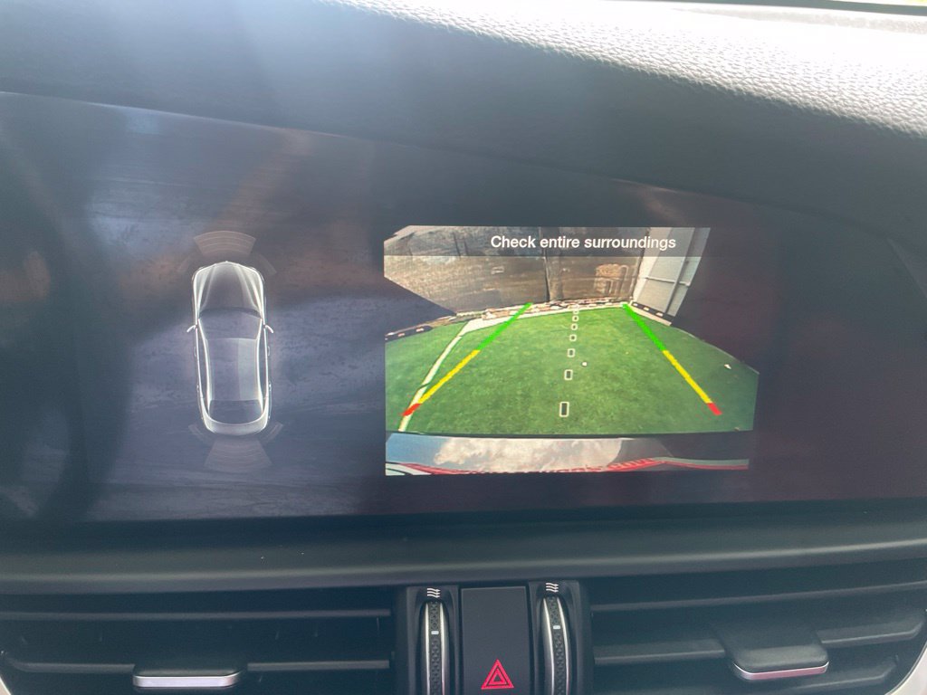 Used 2020 Alfa Romeo Giulia Ti w/ Active Blind Spot Package AWD/4WD image 21
