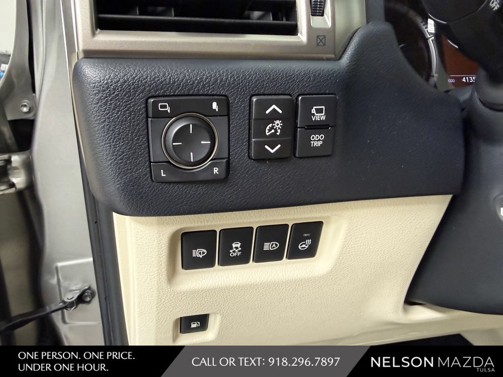 Used 2020 Lexus GX 460 Luxury w/ Luxury Sport Package AWD/4WD image 23