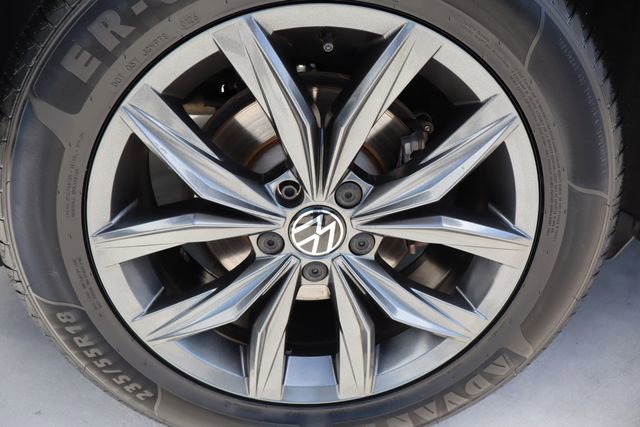 Used 2022 Volkswagen Tiguan SE image 45