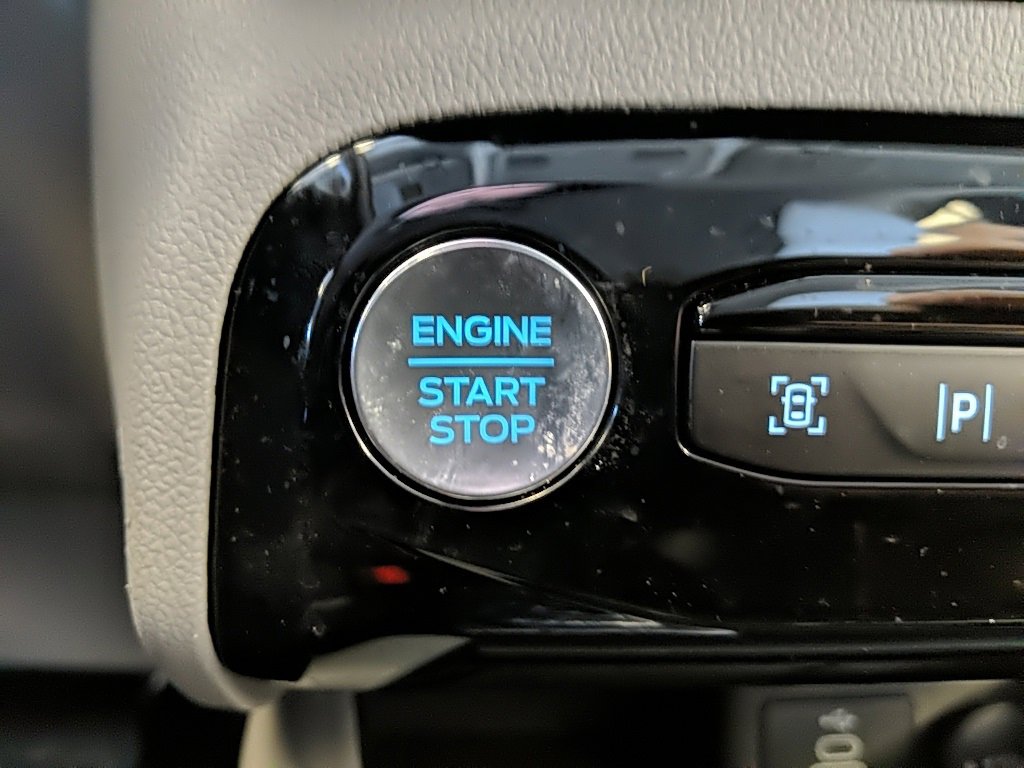 Used 2025 Ford Escape Platinum w/ Premium Technology Package image 23