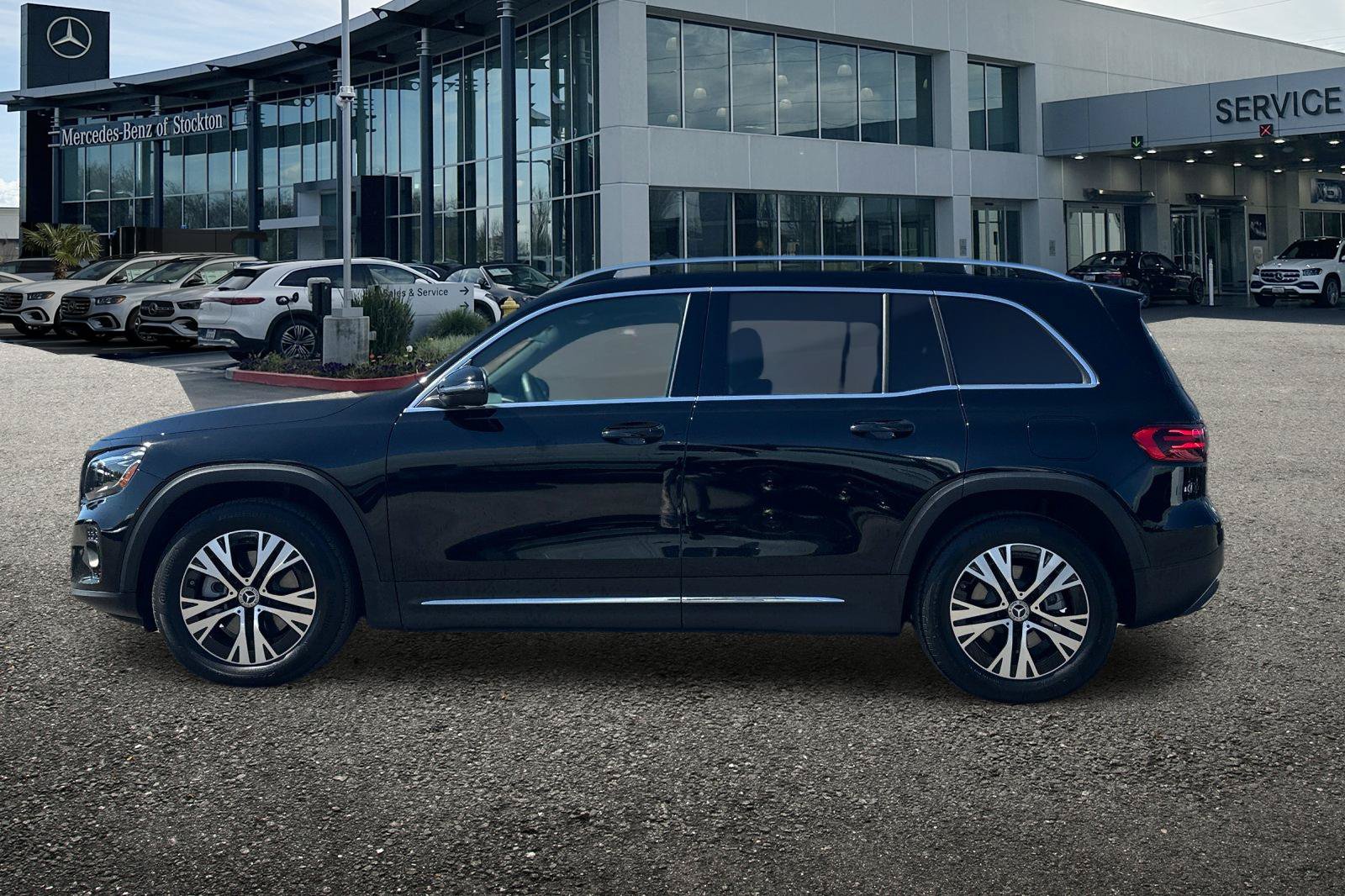 New 2026 Mercedes-Benz GLB 250 image 7