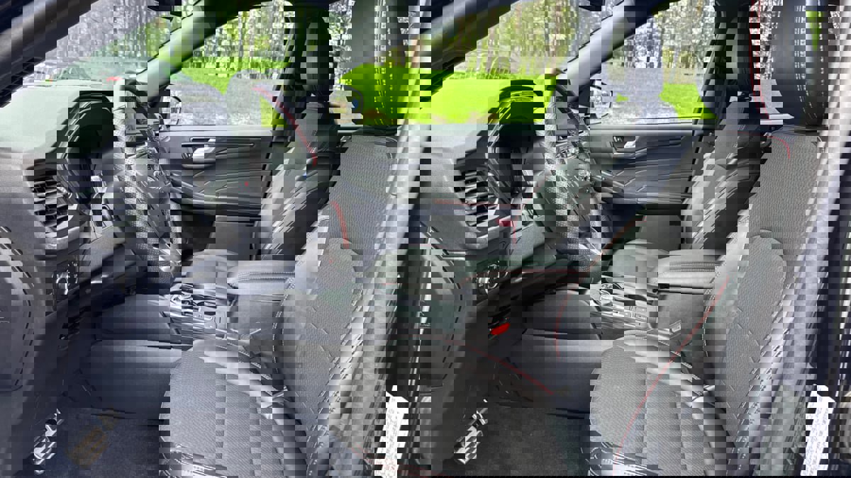 Used 2023 Ford Escape ST-Line image 9