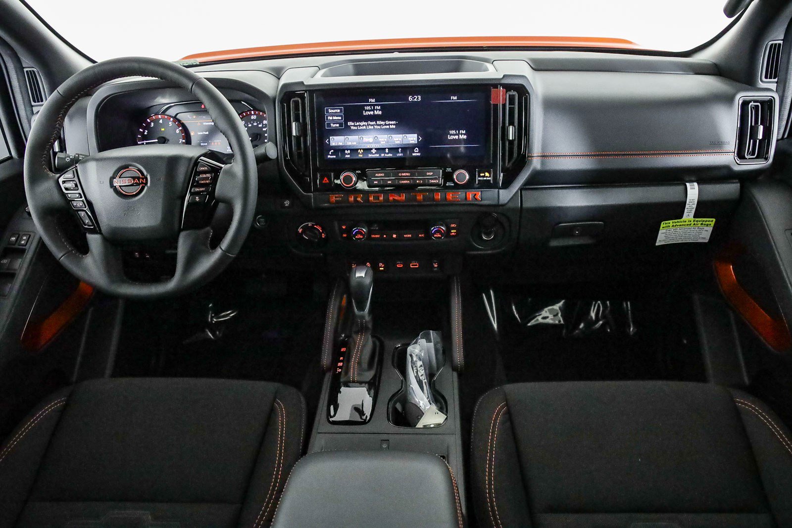 New 2025 Nissan Frontier PRO-4X w/ Pro Convenience Package image 18
