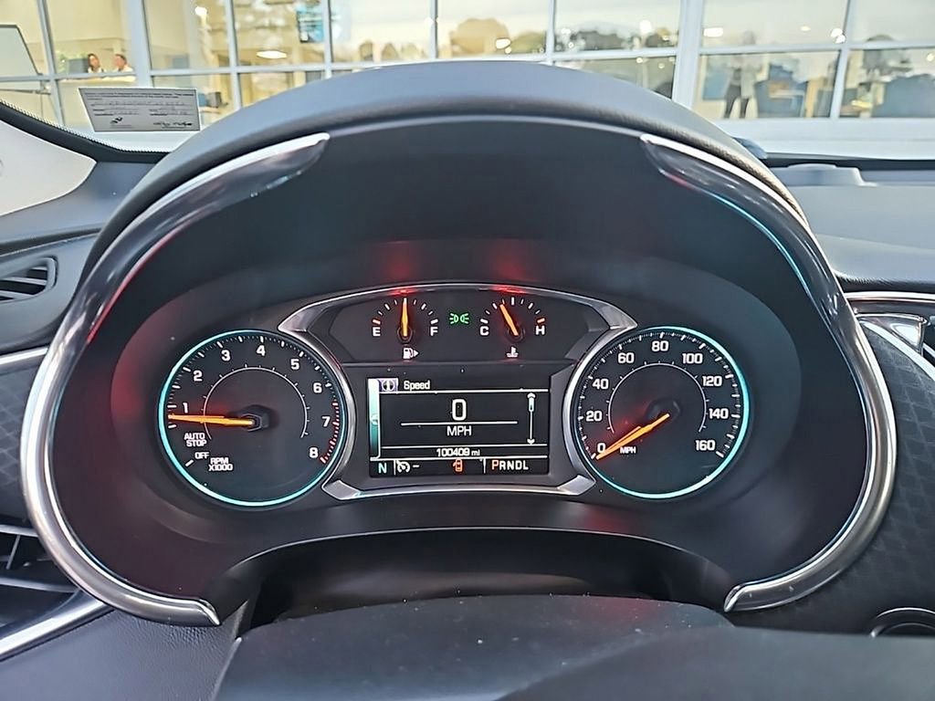 Used 2018 Chevrolet Malibu LT w/ Driver Confidence Package image 5