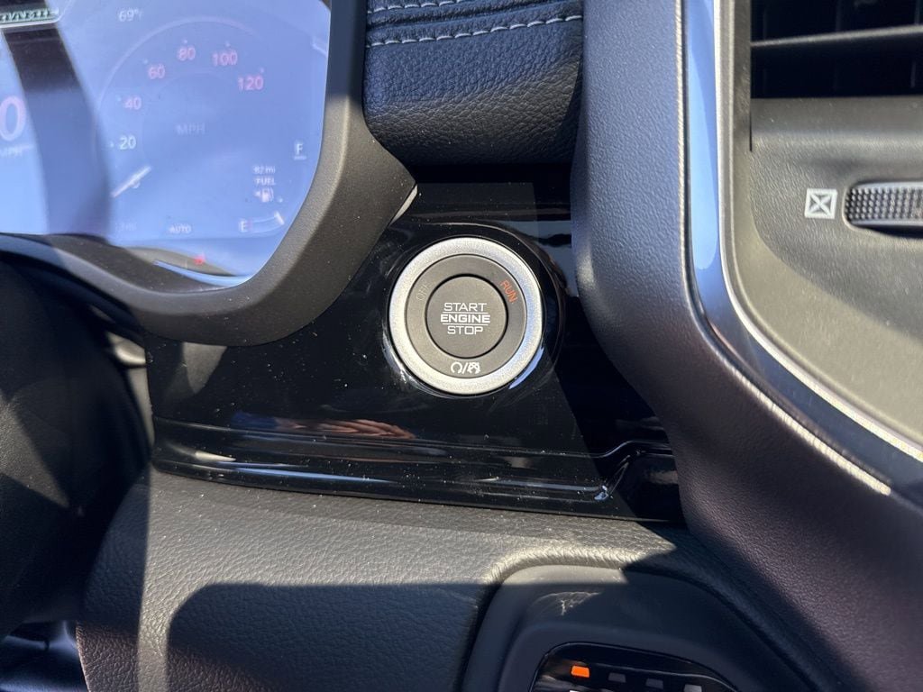 New 2026 RAM 1500 Laramie AWD/4WD image 16