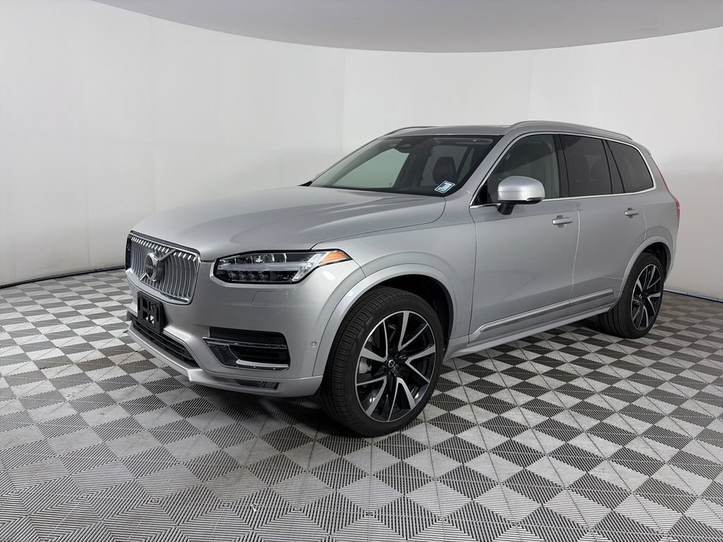 Used 2024 Volvo XC90 B5 Plus AWD/4WD image 3