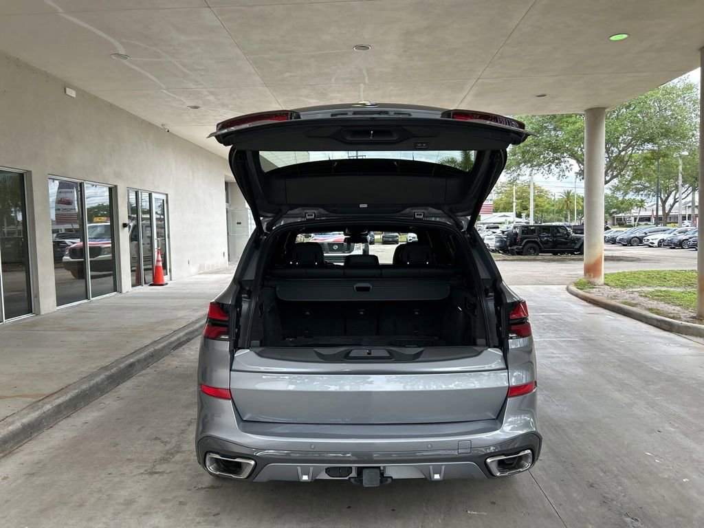 Used 2025 BMW X5 xDrive40i w/ M Sport Package image 36