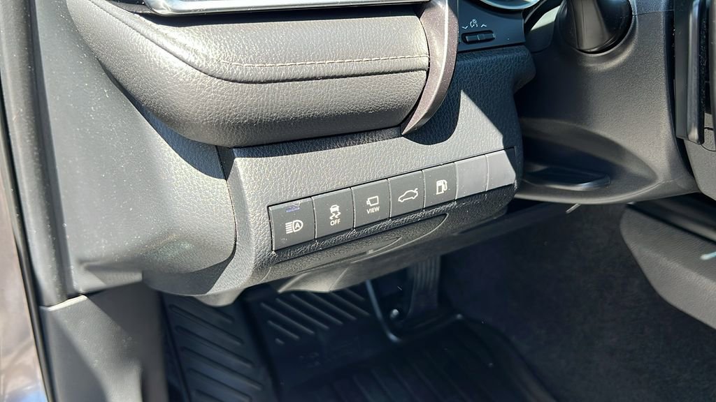 Used 2018 Toyota Camry XSE w/ Audio Package FWD image 14