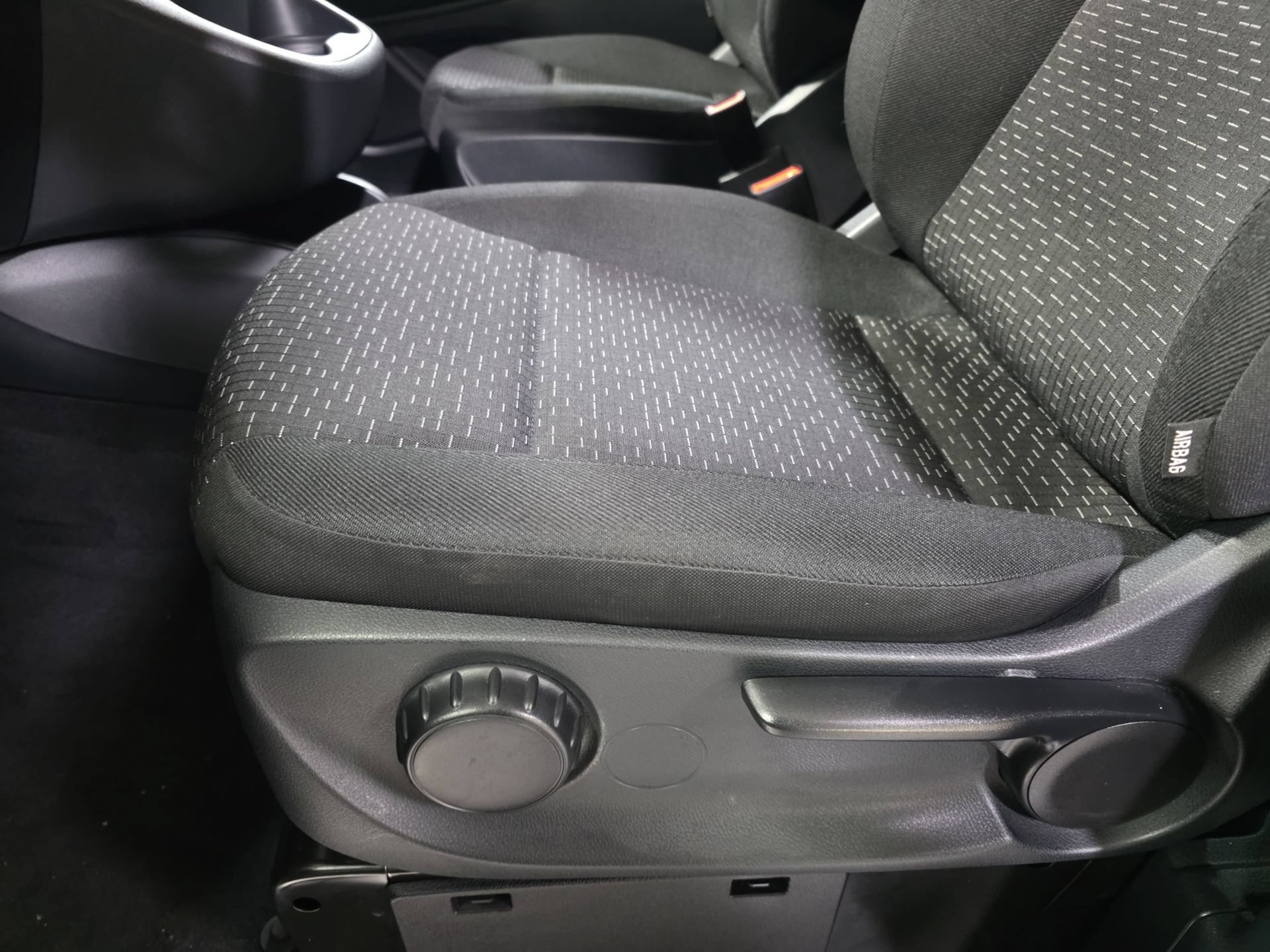 Used 2023 Mercedes-Benz Metris Passenger image 28