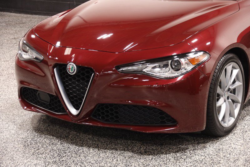 Used 2017 Alfa Romeo Giulia w/ Cold Weather Package RWD image 13