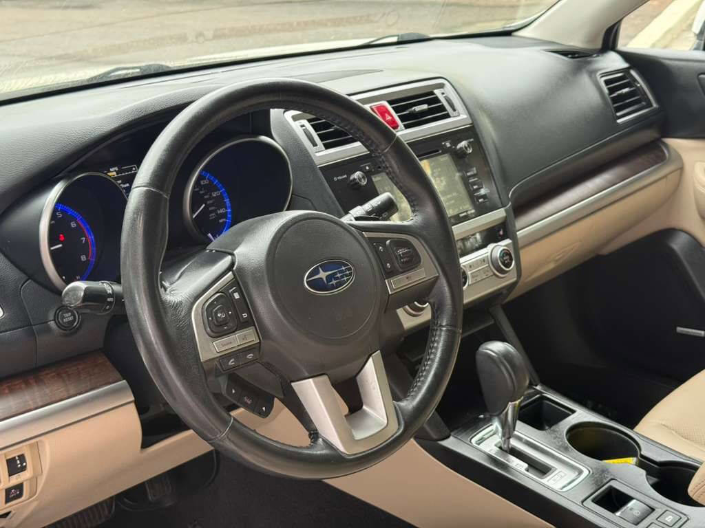Used 2015 Subaru Outback 2.5i Limited AWD/4WD image 8