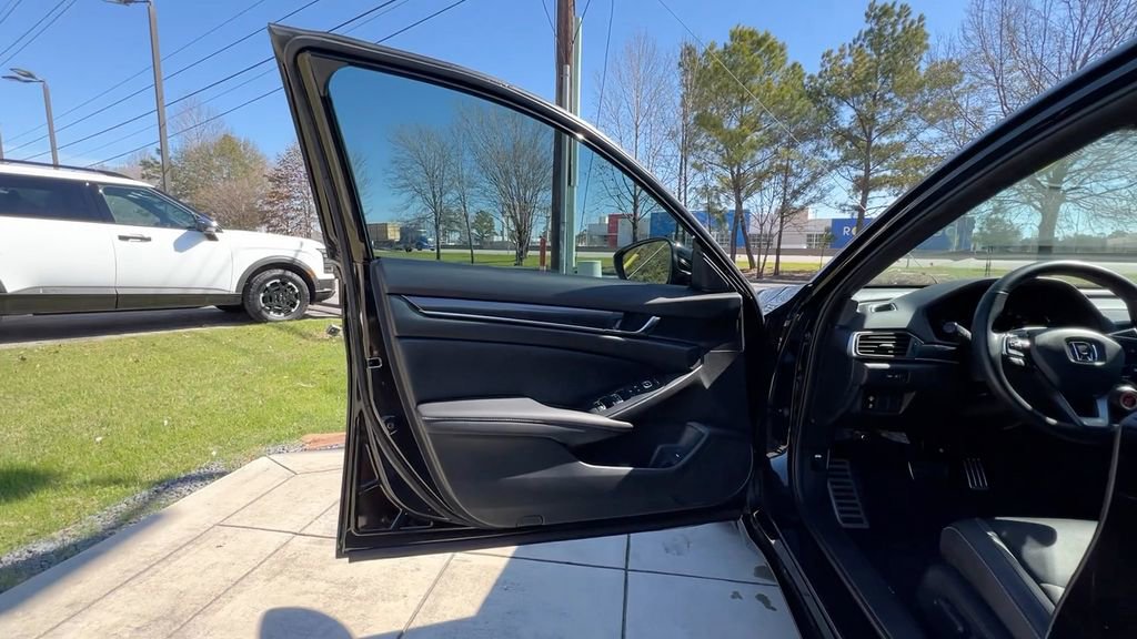 Used 2022 Honda Accord Sport image 35